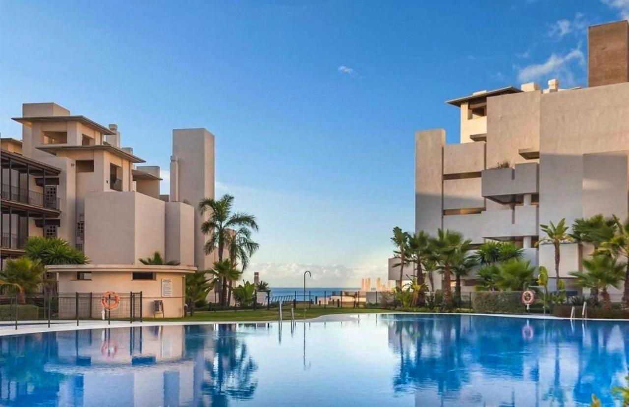 104 - With Private Swimming Pool Estepona