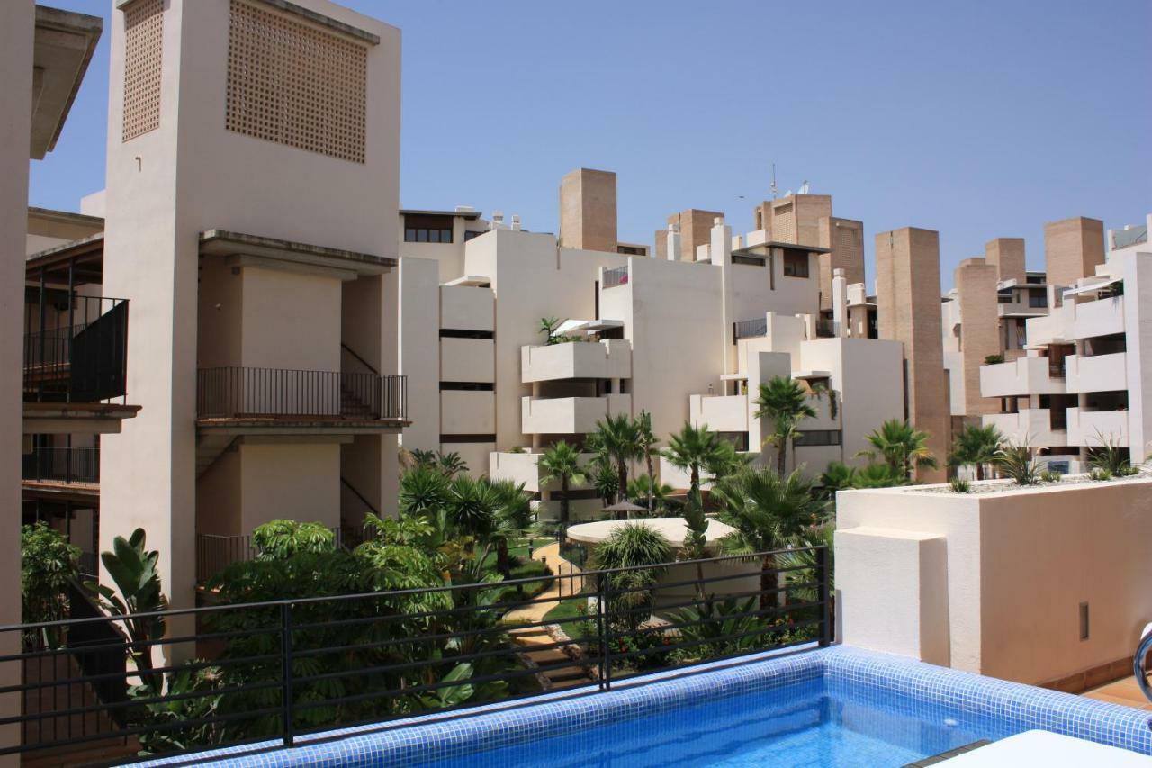 104 - With Private Swimming Pool